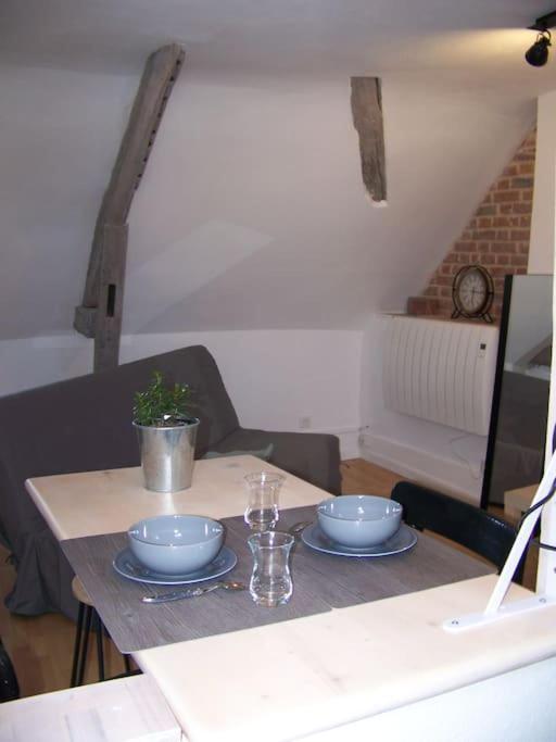 Rennes: Studio 4 Couchages, Proche Commerces, Bus. Dış mekan fotoğraf